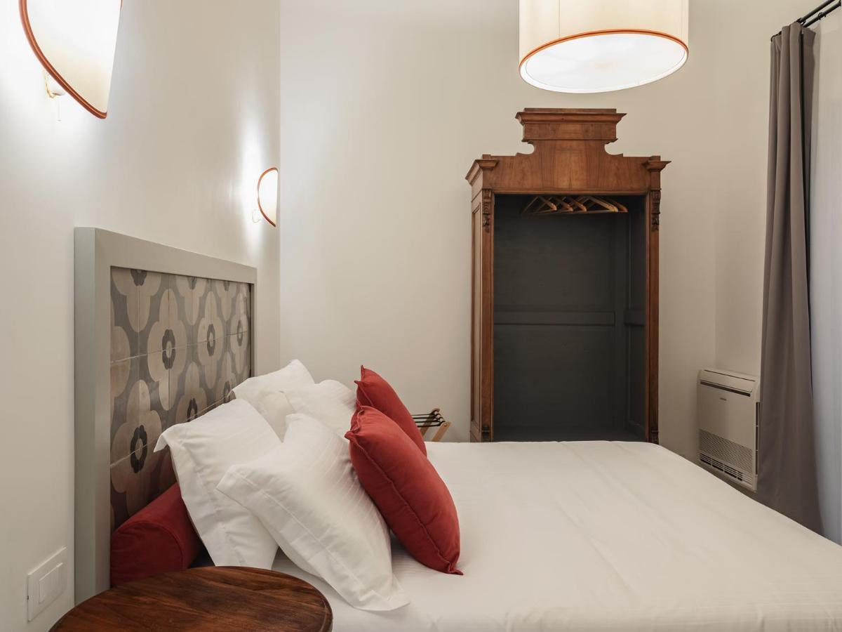 Living U Homesuites Lecce Exterior foto