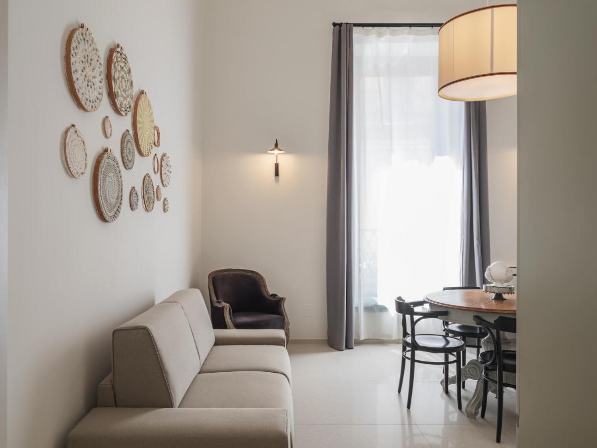 Living U Homesuites Lecce Exterior foto