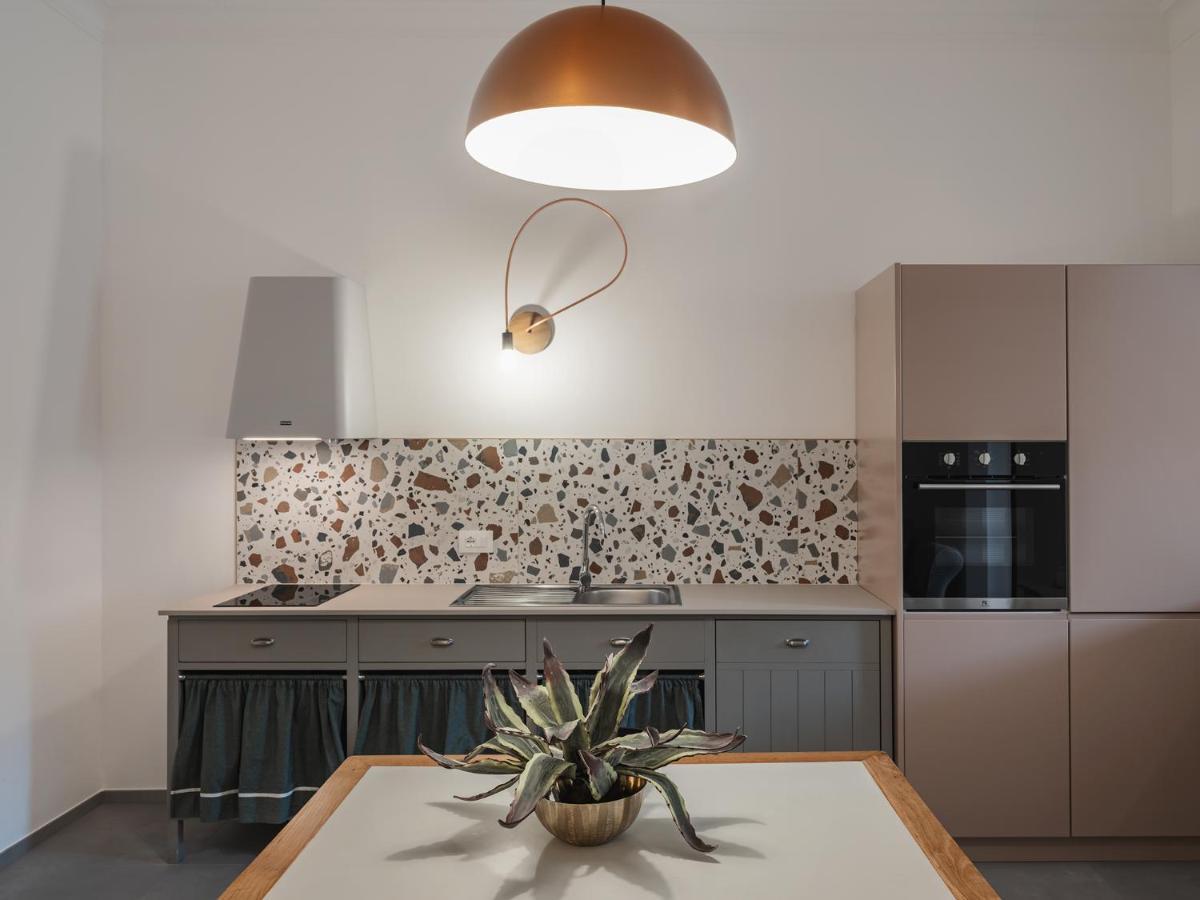 Living U Homesuites Lecce Exterior foto