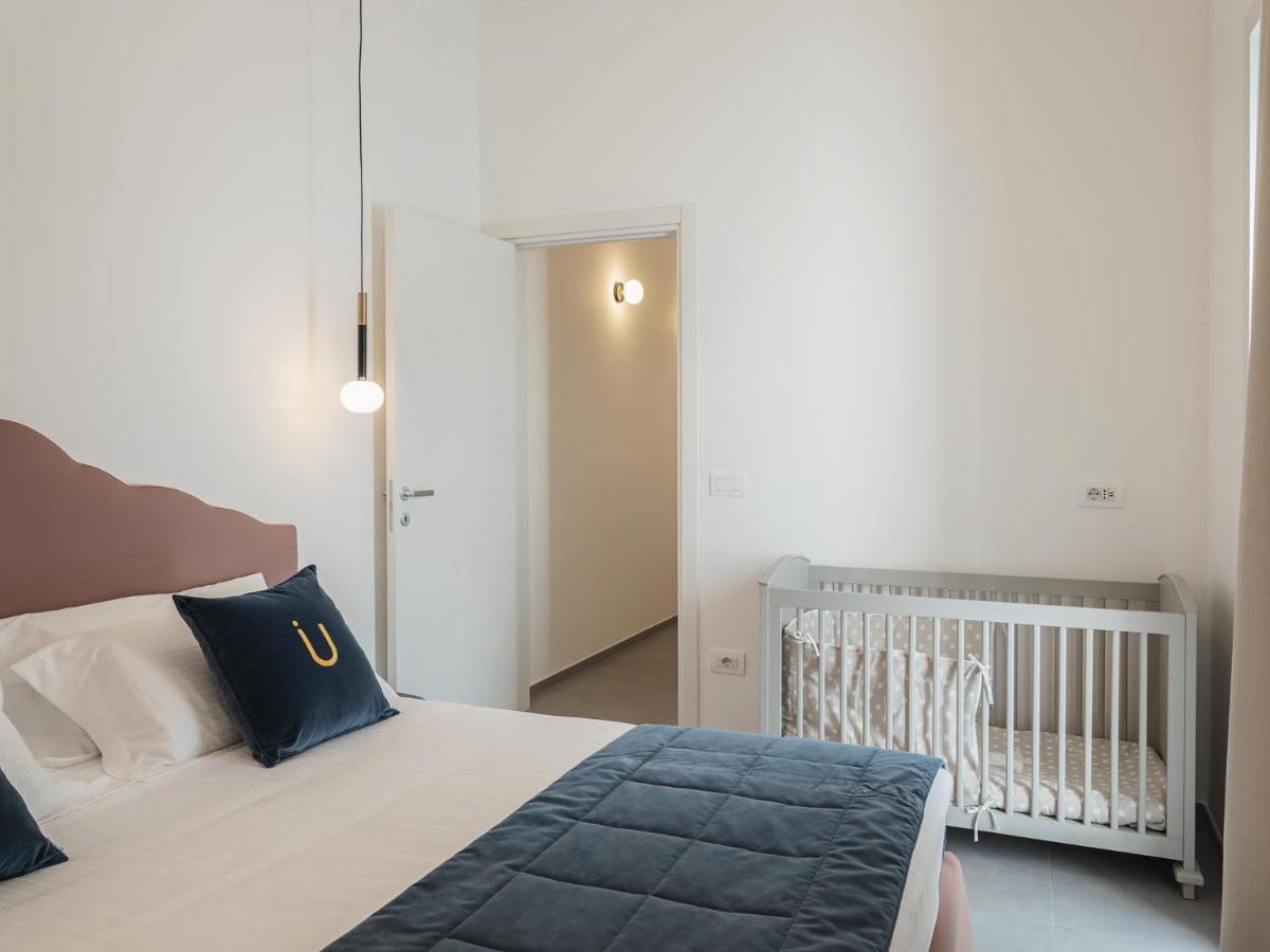 Living U Homesuites Lecce Exterior foto