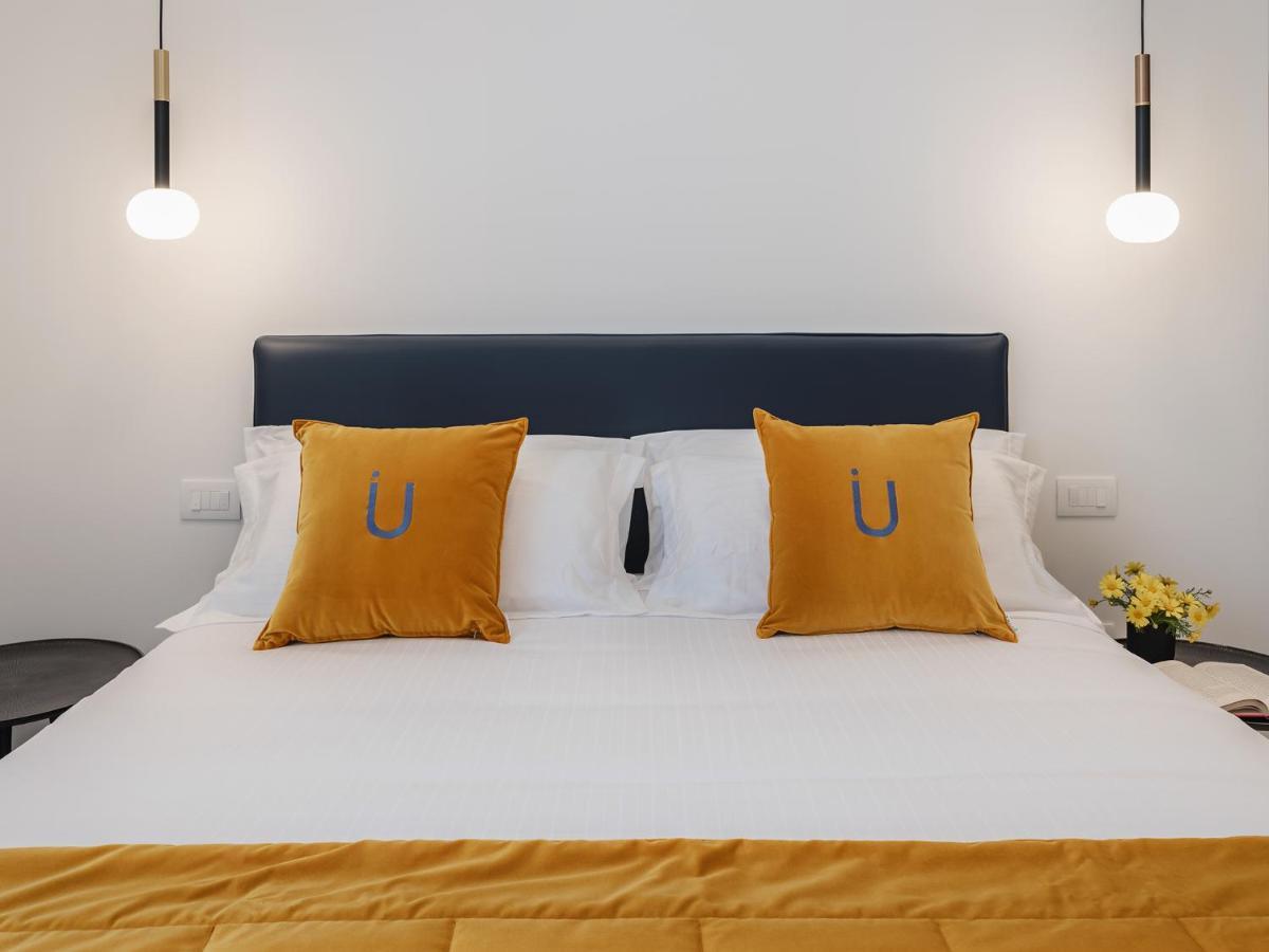 Living U Homesuites Lecce Exterior foto