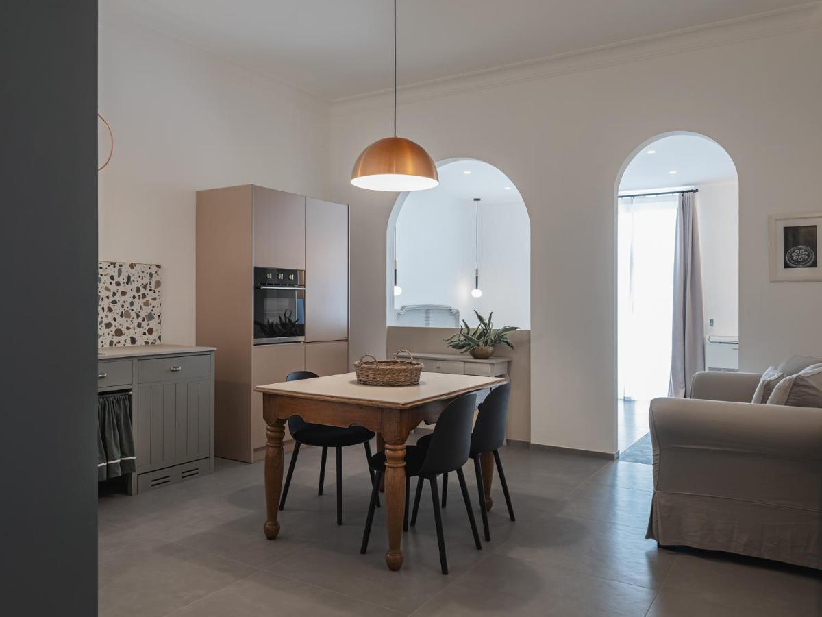 Living U Homesuites Lecce Exterior foto